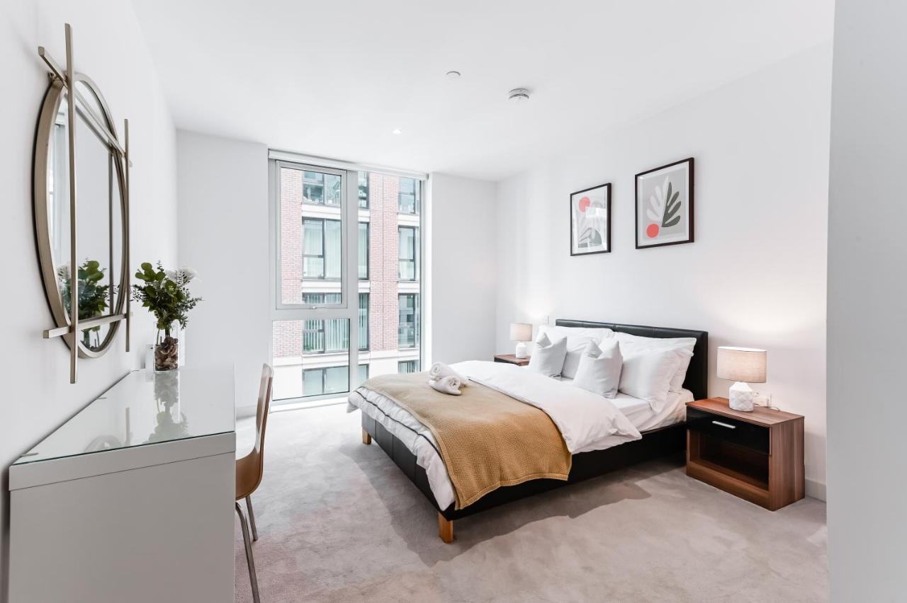 Khayat Homes - The Owelor - Two Bed London Exterior photo